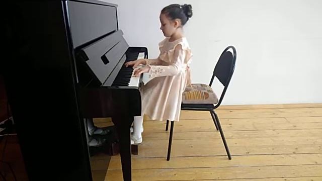 Карасени Альбина, 9 лет. Испанский танец. Н. Торопова Принцесса смотреть онлайн