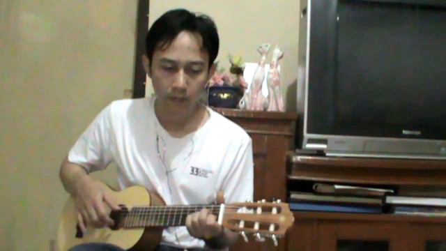Jessie J - Flashlight From Pitch Perfect 2 (Guitalele Fingerstyle) + Chords смотреть онлайн