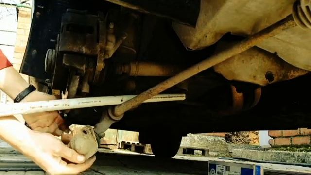 Замена шаровой опоры на ВАЗ 2114, 08, 09, 99 без съемника смотреть онлайн