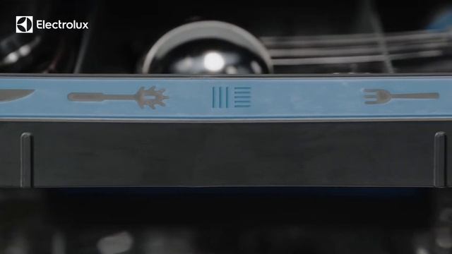 Space for all your utensils with Electrolux MaxiFlex смотреть онлайн