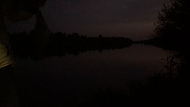 ФИДЕР НА ОКЕ НОЧЬ /Рыбалка на ЛЕЩА / поклёвки ОТДАЙ ФИДЕР смотреть онлайн