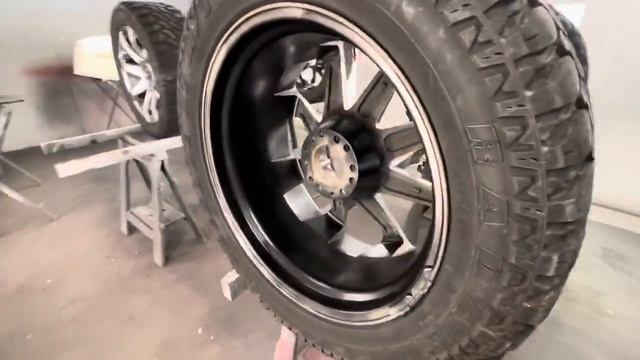 From Pitted Chrome Wheels To Gloss Black Painted (How we do our $200 special) CRC AutoBody & Paint смотреть онлайн