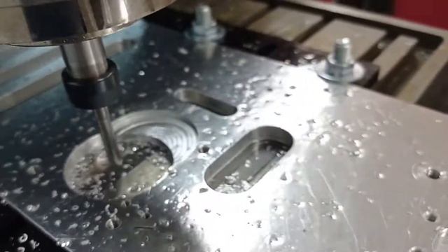Мини ЧПУ по металлу SuDa SD3025v - Mini CNC for metall смотреть онлайн