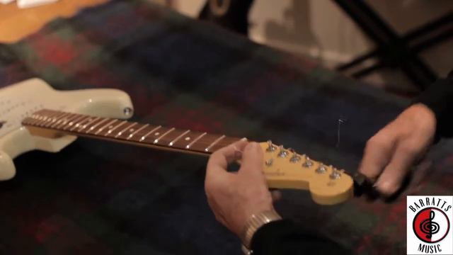 How to Restring an Electric Guitar смотреть онлайн