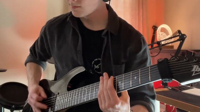 Youngblood by 5SOS but I've added a 7 string guitar смотреть онлайн