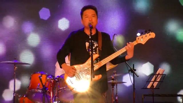 Кино - Малыш (cover Николай Махутов) смотреть онлайн