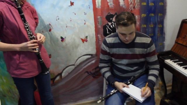 Уроки игры на бас гитаре в Домодедово. Пройдите обучение на бас гитаре в школе Арт Фа в Домодедово смотреть онлайн
