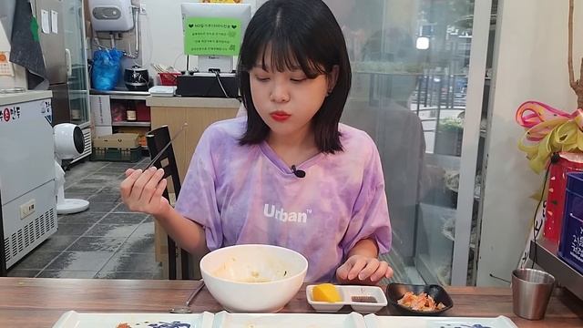 12인분이 최고기록이에요!?만두로 신기록 세우러 왔습니다ㅋㅋ만두 최대몇개?! 굴림 만두먹방 Dumpling eating show смотреть онлайн