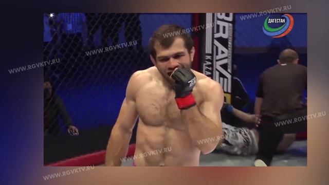 Боец ММА Эльдар Эльдаров вернулся с чемпионским поясом на родину смотреть онлайн