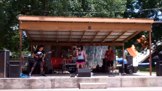 "Live At Red Bud Park (July 4, 2012)" - FACING FOREVER (full show) смотреть онлайн