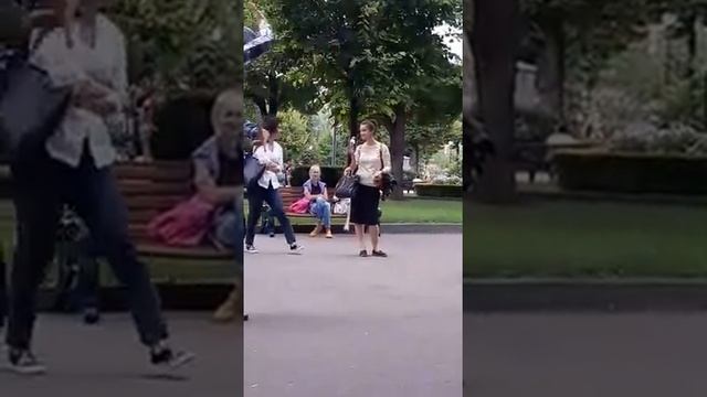 Гитарист в парке Горького, guitar flamenco Antonio Aparicio AA90F. Tay Tsurkava, 23.07.2016 смотреть онлайн