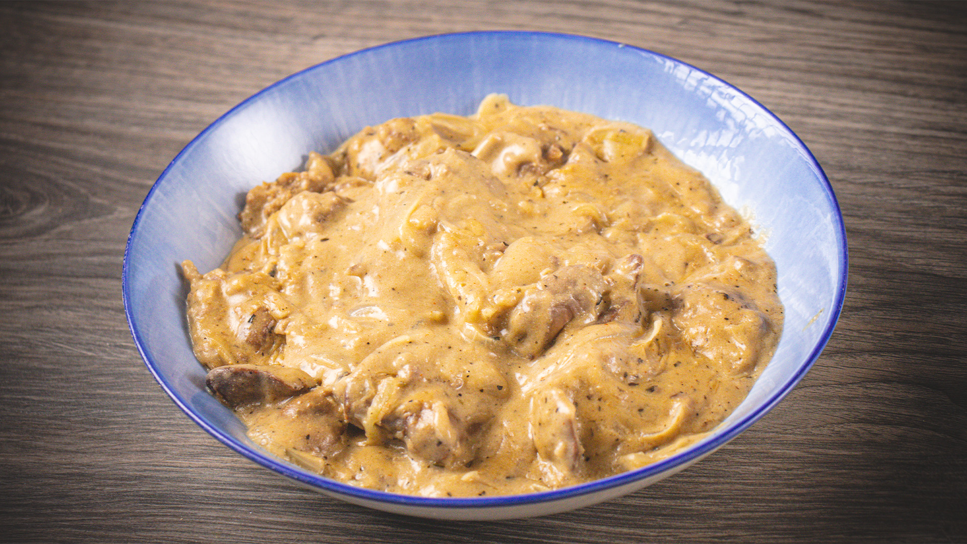 Вкусная куриная печень в сметане с луком. Рецепт нежнейшей куриной печени. смотреть онлайн