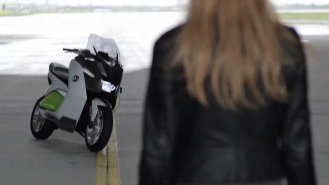 BMW CONCEPT E смотреть онлайн