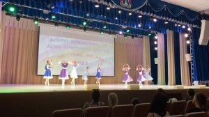 Танец « Подснежники»