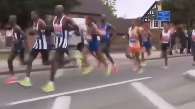 This $500 Shoe Is Only Designed For 1 Marathon смотреть онлайн