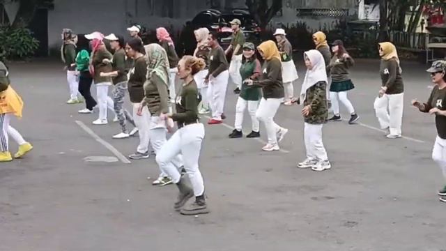 Vive Lavida Line Dance Choreo by Herman Baso INA. Demo by HEBRING Dance Purwokerto ♥️ смотреть онлайн
