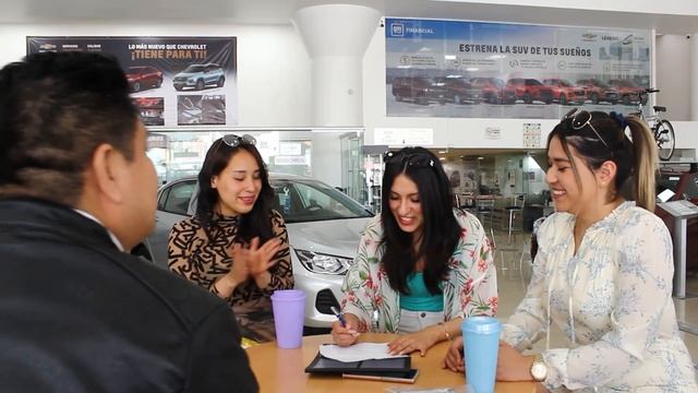 AMIGAS, PLAYA Y CHEVROLET GROOVE смотреть онлайн