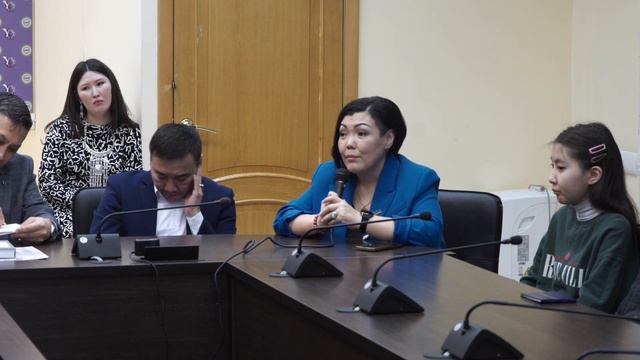 Встреча студентов ИЯКН СВ РФ с выпускниками ФЯФК Григорьевой О.Г., Малышевой Н.В., Бурнашова А.А. смотреть онлайн