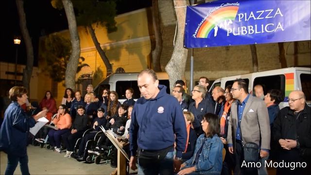 Piazza pubblica dona un pulmino da 9 posti per l'unitalsi смотреть онлайн