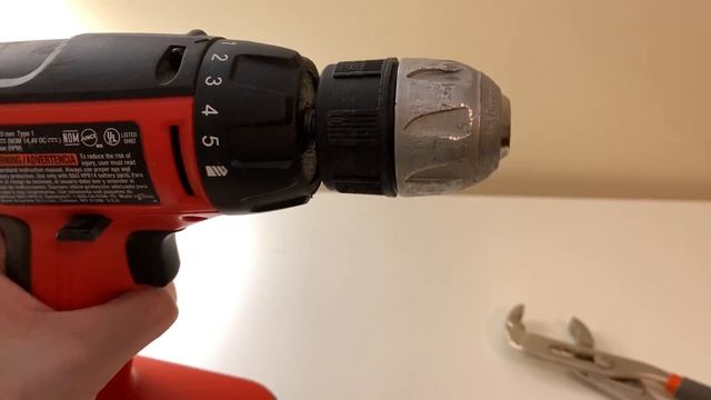 How to fix or open Black and Decker Cordless Drill Jammed Chuck, Stuck Chuck in 5 Minutes смотреть онлайн