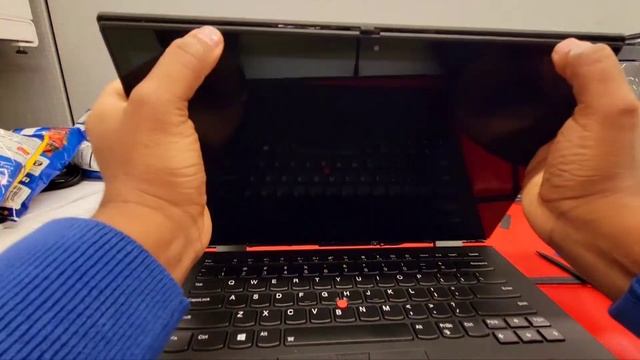 LCD screen replacement on Lenovo Laptop Thinkpad X1 Yoga Gen 8 Type 20LE смотреть онлайн