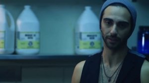 Поцелуй с трупом в морге  Не вижу зла 2. 2014