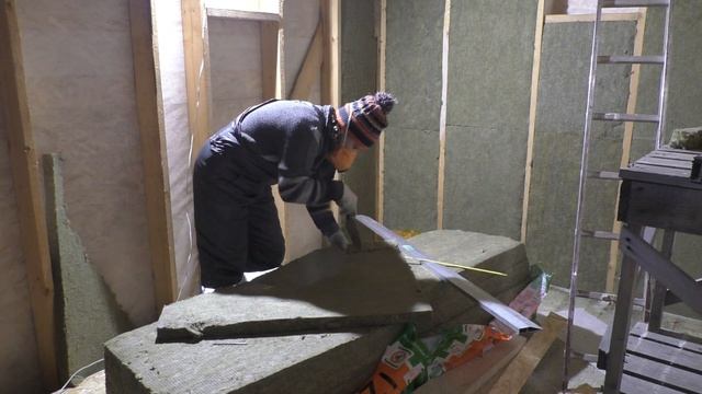 Хозпостройка. Часть 9. Утепление стен каменной ватой. смотреть онлайн