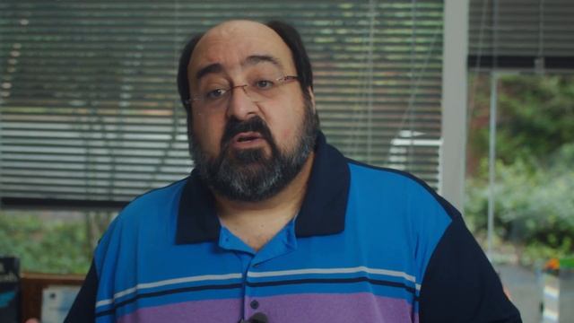 Why does Windows use backslash instead of forward slash | One Dev Question смотреть онлайн