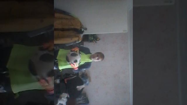 Учим как правильно ловить мячик и фиксировать его обучение для вратарей смотреть онлайн