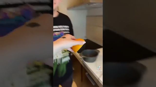 Тётя Наташа и Милана Делают Апельсиновое желе??^_^ смотреть онлайн