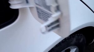 Почему не открывается люк бензобака Шкода Октавия А5