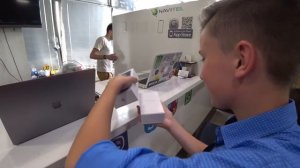 ЧТО КУПИТ ШКОЛЬНИК НА 500 000 РУБЛЕЙ / ШКОЛЬНИК СКУПИЛ ВЕСЬ APPEL STORE