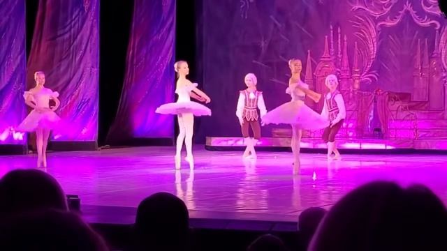 Номер «Па де сэнк» из балета Щелкунчика постановка Геннадия Ледях, Anenko(Anastasia Demchenko) смотреть онлайн