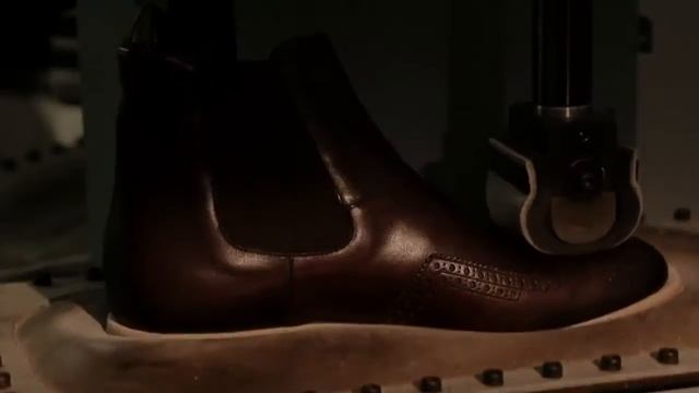 Производство обуви Prada. смотреть онлайн
