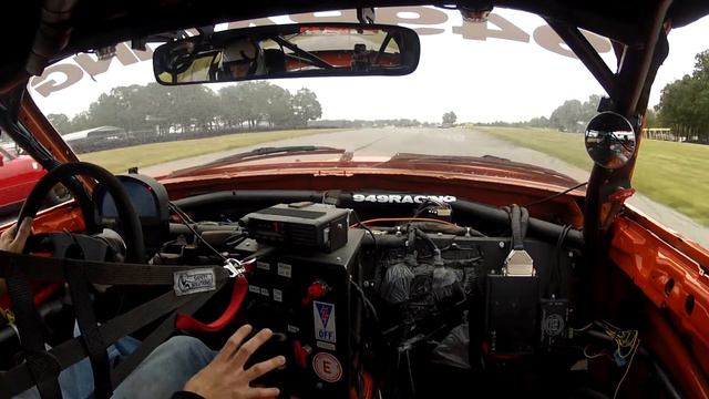 Crusher at Hallett - Wags driving смотреть онлайн