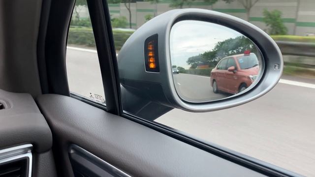 Lane Change Assist (Blind Spot Warning) Retrofit in Macan 2018 смотреть онлайн