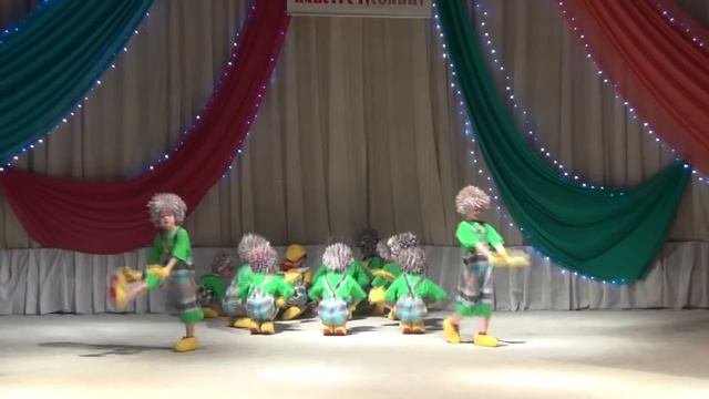 Образцовый коллектив эстрадного танца "Ланце". "Ромашковый ёжик" смотреть онлайн