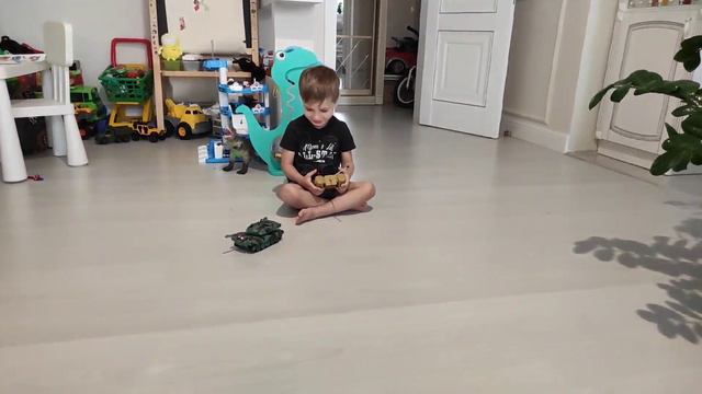 Танк на пульт управления смотреть онлайн