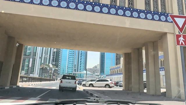 Explore the Arabic Souk I Outside View of Central Souk or Blue Souk of Sharjah City in 5K Recording смотреть онлайн