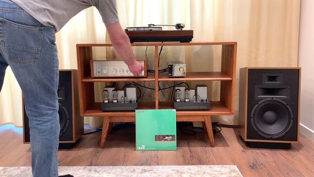 Звучание пластинки, по домашнему. смотреть онлайн