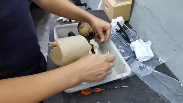 FILTRO GASOLINA CRV (INTERIOR Depósito) HONDA K20 смотреть онлайн
