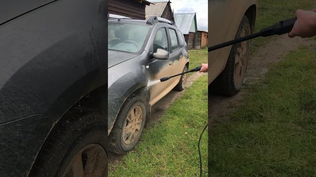 Моем машину, собираем веники для бани