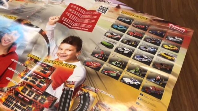 Открываем и играем с новым автотреком ТАЧКИ | CARS Carrera GO!!! DISNEY PIXAR смотреть онлайн