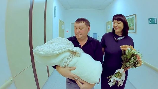 Арина. Видеосъемка выписки из роддома в Москве и Санкт-Петербурге смотреть онлайн