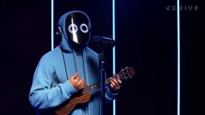 Песня Toxic исполнена в живую