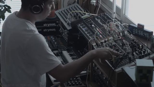 即興テクノ | Daily Synth Jam 2022-0227 смотреть онлайн