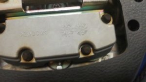 Снять руль и подушку безопасности на Киа Церато  (Kia Cerato)