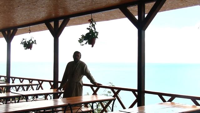 Что надо делать, когда хоронишь людей. Священник Игорь Сильченков смотреть онлайн