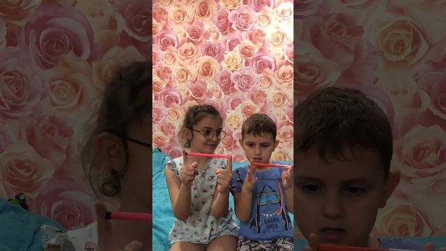 Как мы играем. Нейроупражнение для развития у ребенка координации и внимания. смотреть онлайн