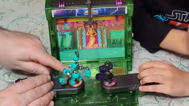 Fun Akedo Powerstorm Ultimate Battle Arena Mini Action Figures Kids Toys Unboxing Video for Kids смотреть онлайн